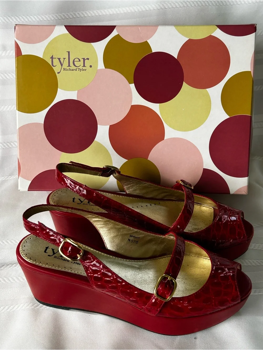 Richard Tyler Womens 7 Red Alligator Platform Wedge Sandal Slingback Gold Buckle